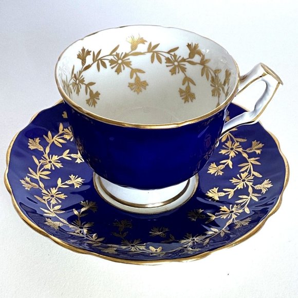 Aynsley Deep Blue No 28 Scalloped Border Gold Accent Floral Thistle Cup Saucer - Picture 1 of 11